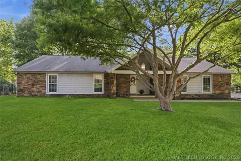 8324 Harp Blvd, Broken Arrow, OK 74014