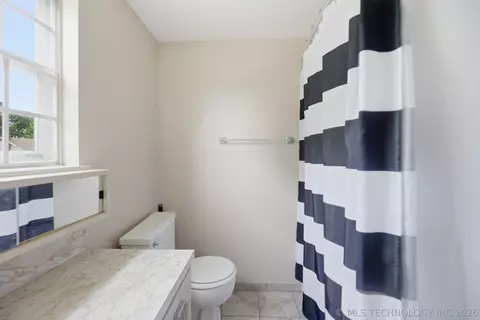 Bath - 1832 E 58th St, Tulsa, OK 74105 photo 3 of 4