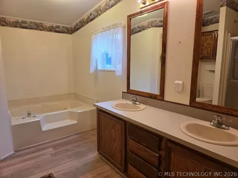 420828 E 1143 Rd, Eufaula, OK 74432 photo 23