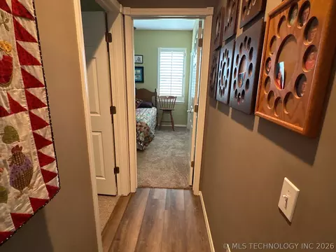 Entry Way - 1025 E 13th St, Cushing, OK 74023 photo 2 of 3
