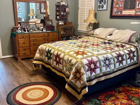 Bedroom - 1025 E 13th St, Cushing, OK 74023 photo 8 of 8