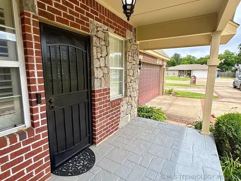 Exterior - 1025 E 13th St, Cushing, OK 74023 photo 14 of 24