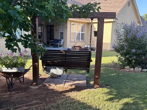 Exterior - 1025 E 13th St, Cushing, OK 74023 photo 21 of 24