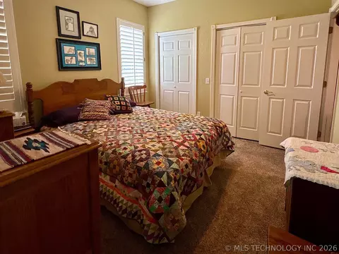 Bedroom - 1025 E 13th St, Cushing, OK 74023 photo 3 of 8