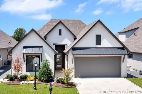 1230 N 71st Pl, Broken Arrow, OK 74014