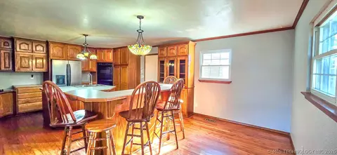 Kitchen - 509 Sunset Strip Ave, Eufaula, OK 74432 photo 8 of 11