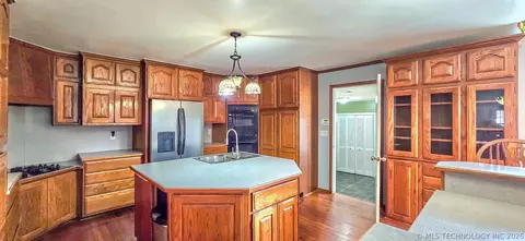 Kitchen - 509 Sunset Strip Ave, Eufaula, OK 74432 photo 1 of 11