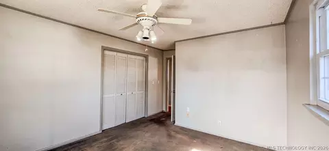 Bedroom - 509 Sunset Strip Ave, Eufaula, OK 74432 photo 8 of 16