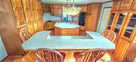 Kitchen - 509 Sunset Strip Ave, Eufaula, OK 74432 photo 10 of 11