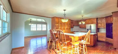 Kitchen - 509 Sunset Strip Ave, Eufaula, OK 74432 photo 5 of 11