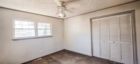 Bedroom - 509 Sunset Strip Ave, Eufaula, OK 74432 photo 10 of 16