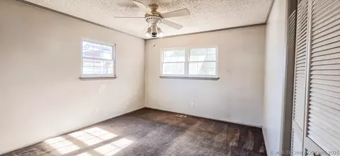Bedroom - 509 Sunset Strip Ave, Eufaula, OK 74432 photo 11 of 16