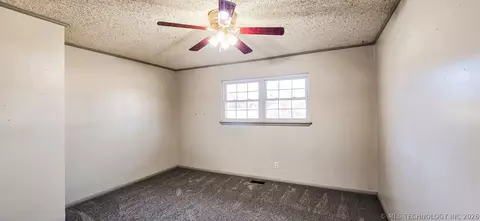 Bedroom - 509 Sunset Strip Ave, Eufaula, OK 74432 photo 7 of 16