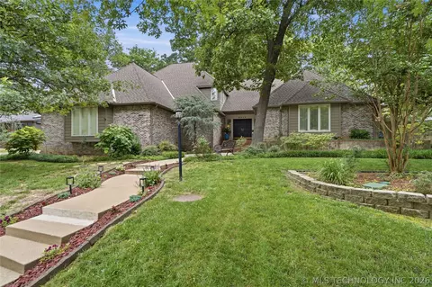 8815 S Lakewood Ave, Tulsa, OK 74137