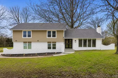17316 E 109th St N, Owasso, OK 74055