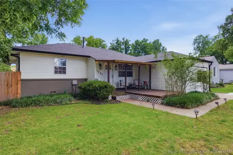 1562 E 50th St, Tulsa, OK 74105