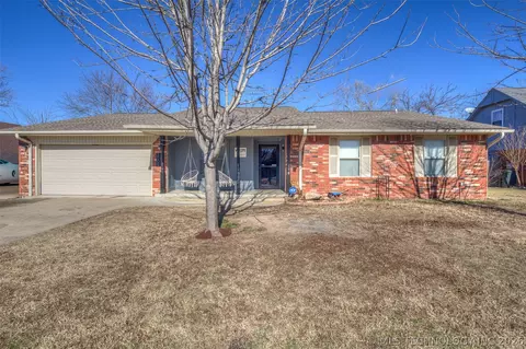 3108 W Broadway St, Broken Arrow, OK 74012