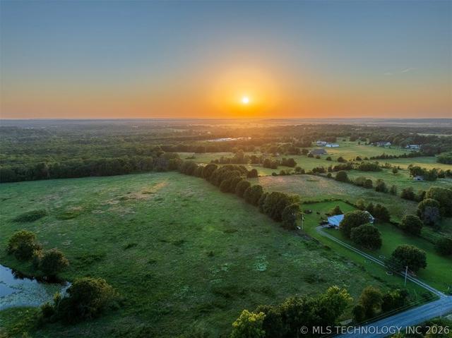 5 S 4240 Rd, Chelsea, OK 74016
