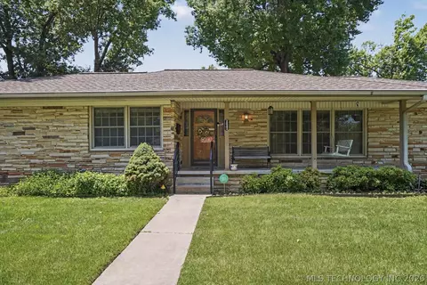 2882 S Florence Ave, Tulsa, OK 74114
