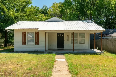 1320 N 4th Ave, Durant, OK 74701