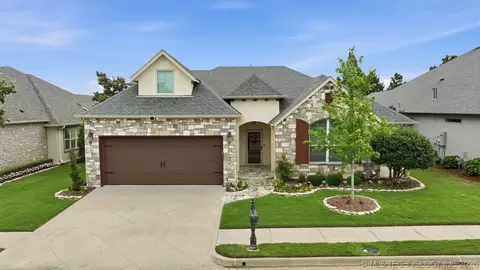 8409 S Olympia Ave, Tulsa, OK 74132