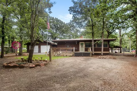 114581 Castaway Ct, Eufaula, OK 74432