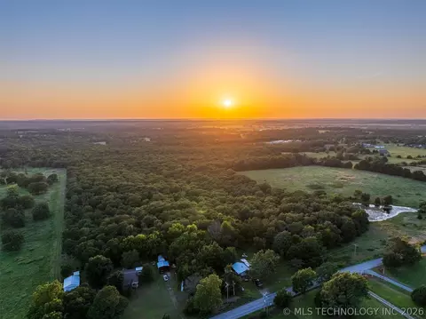 7 S 4240 Rd, Chelsea, OK 74016