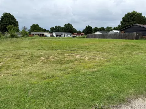 134 Th Pl, Glenpool, OK 74033 photo 2