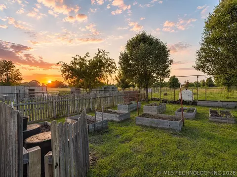 Exterior - 5603 E 96th St N, Sperry, OK 74073 photo 14 of 17