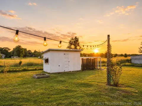 Exterior - 5603 E 96th St N, Sperry, OK 74073 photo 9 of 17