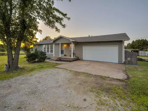 Exterior - 5603 E 96th St N, Sperry, OK 74073 photo 4 of 17