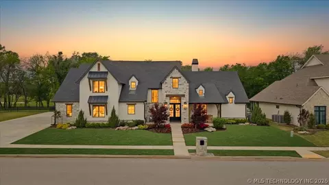 100 S 72nd Ct, Broken Arrow, OK 74014