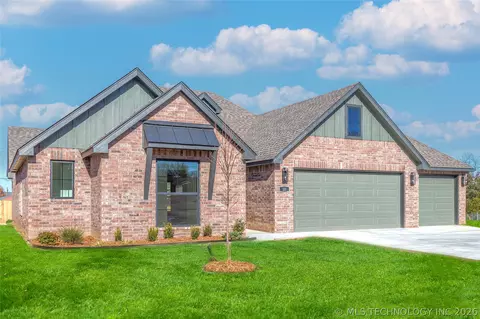 25 E 32nd St, Sand Springs, OK 74063
