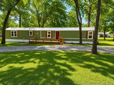 222 Big Oak Rd, Eufaula, OK 74432