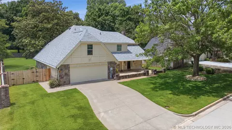 8726 Louisville Ave S, Tulsa, OK 74137