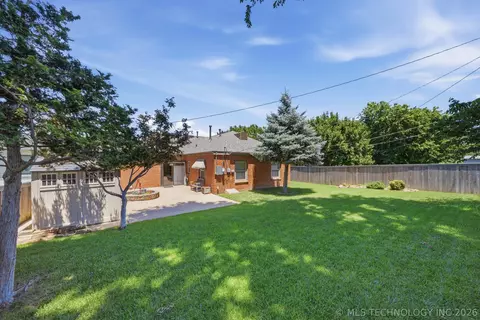 Exterior - 4524 E 8th St, Tulsa, OK 74112 photo 5 of 6