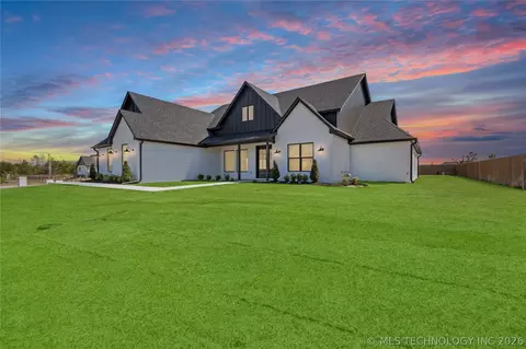 Exterior - 4724 E 177th Pl, Bixby, OK 74008 photo 3 of 3