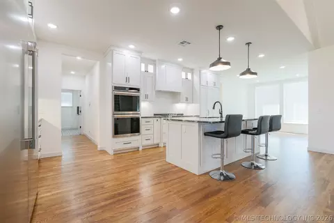 Kitchen - 4724 E 177th Pl, Bixby, OK 74008 photo 2 of 5