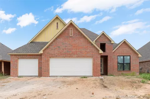 2839 E 141st Ct, Bixby, OK 74008