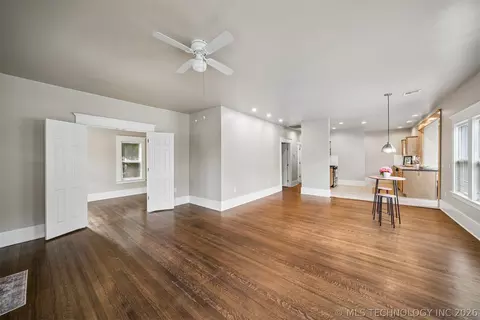 Living - 2320 E 4th Pl, Tulsa, OK 74104 photo 5 of 6