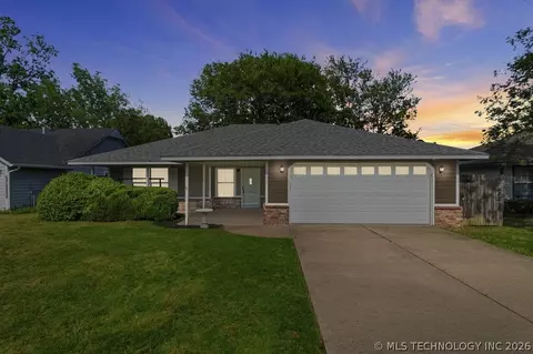 24715 S Eastwood Dr, Claremore, OK 74019