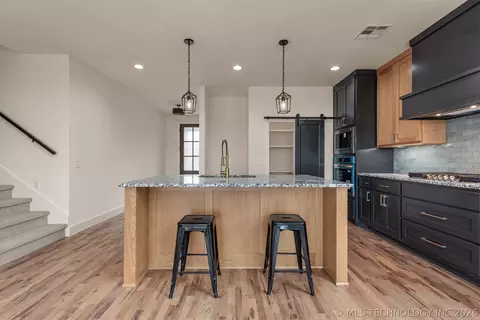 Kitchen - 2402 E Northampton St, Broken Arrow, OK 74014 photo 1 of 6