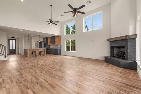 Living - 2402 E Northampton St, Broken Arrow, OK 74014 photo 3 of 6