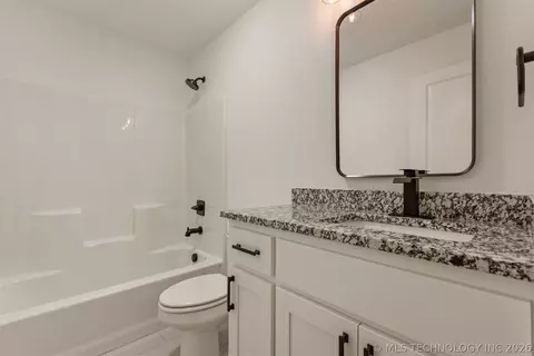 Bath - 2402 E Northampton St, Broken Arrow, OK 74014 photo 7 of 7