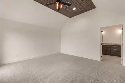 Bedroom - 2402 E Northampton St, Broken Arrow, OK 74014 photo 3 of 13