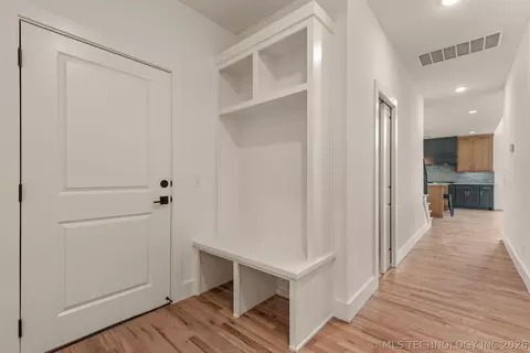 Entry Way - 2402 E Northampton St, Broken Arrow, OK 74014 photo 5 of 8
