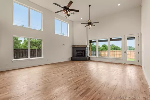 Living - 2402 E Northampton St, Broken Arrow, OK 74014 photo 1 of 6