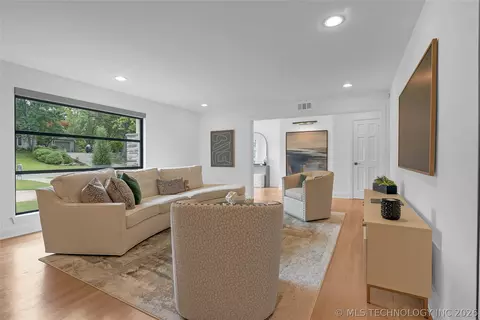 2227 E 26th Pl, Tulsa, OK 74114 photo 9