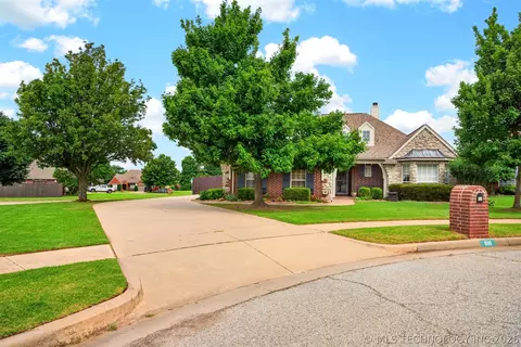 816 W Juneau St, Broken Arrow, OK 74012