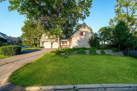 5202 E 78th Pl, Tulsa, OK 74136